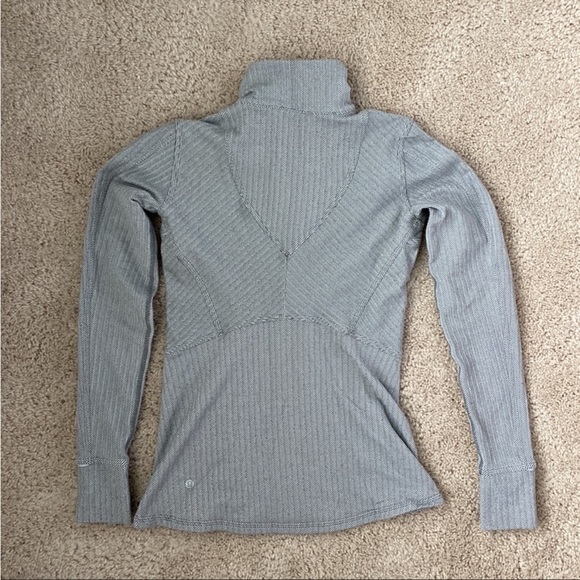 Like new pullover Lululemon. Like new condition. - Picture 2 of 2